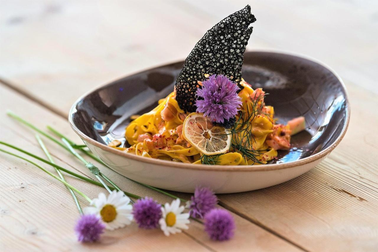 Alpin Natur Hotel Brueckele Braies  Ngoại thất bức ảnh