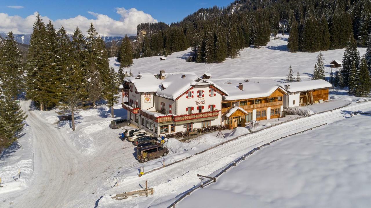 Alpin Natur Hotel Brueckele Braies  Ngoại thất bức ảnh