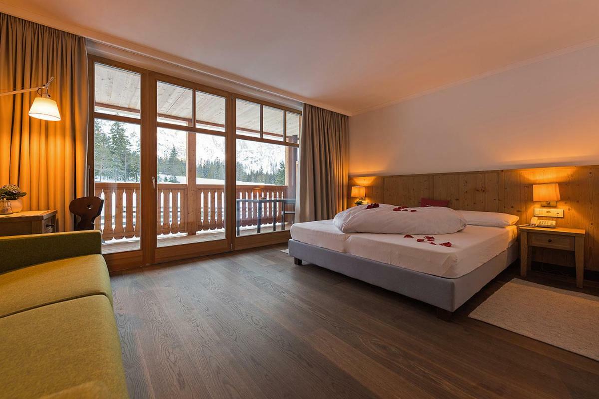 Alpin Natur Hotel Brueckele Braies  Ngoại thất bức ảnh